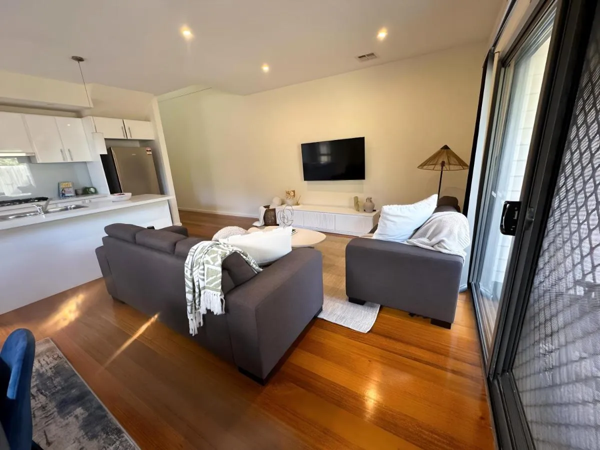 City & Beach Retreat — 3