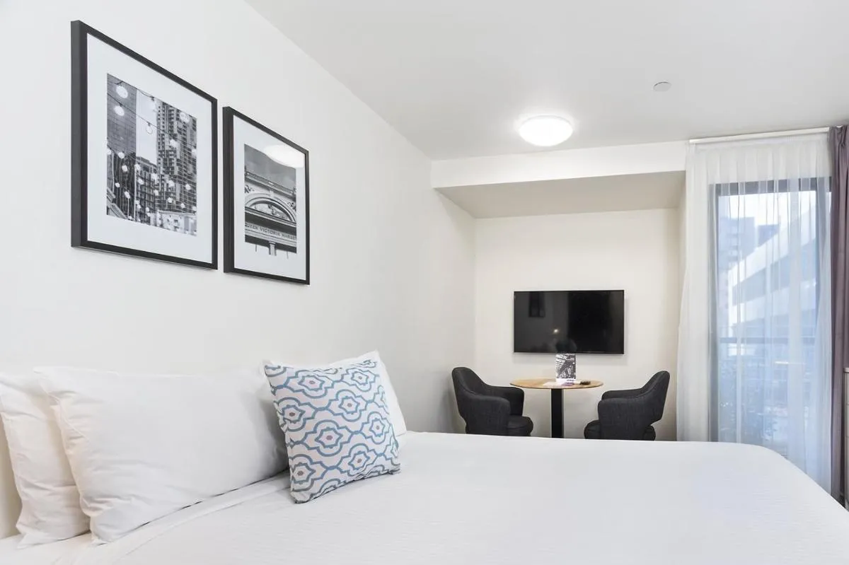 City Edge North Melbourne Apartment Hotel — 5