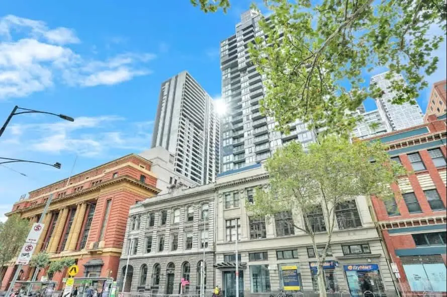 City Point – Luxury Apt with parking pool tennis