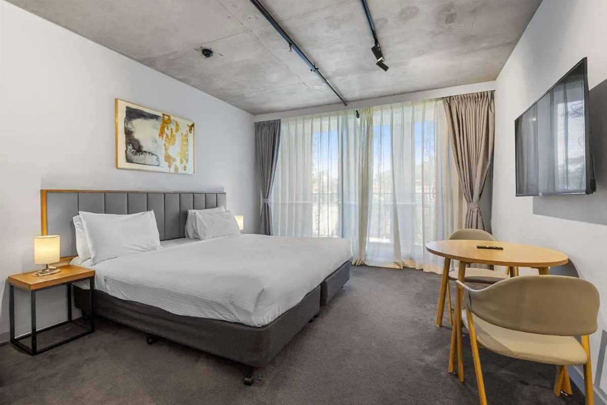 Clarion Apartments South Melbourne — 2