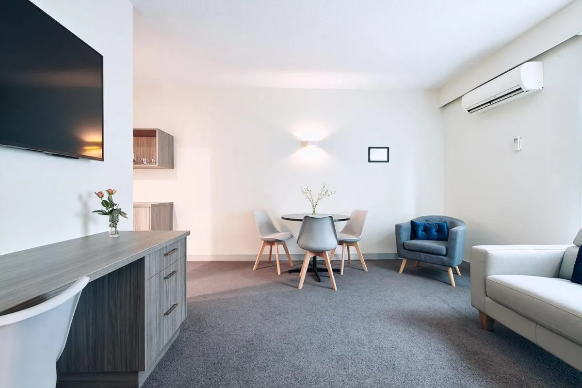 Club Laverton — 5