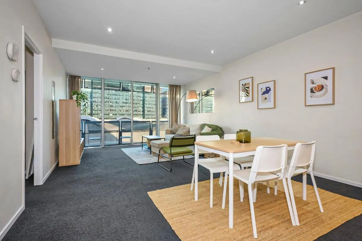 Collins Street Chic Your Stylish Getaway — 5