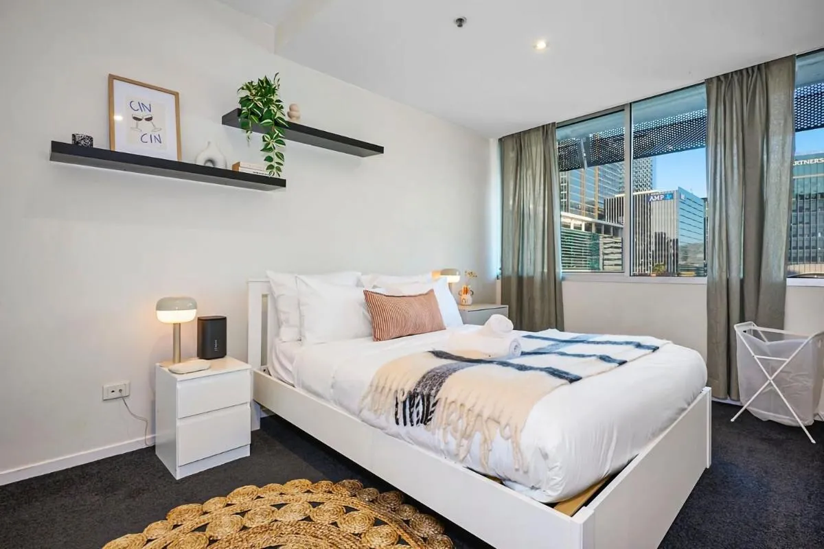 Collins Street Chic Your Stylish Getaway — 2