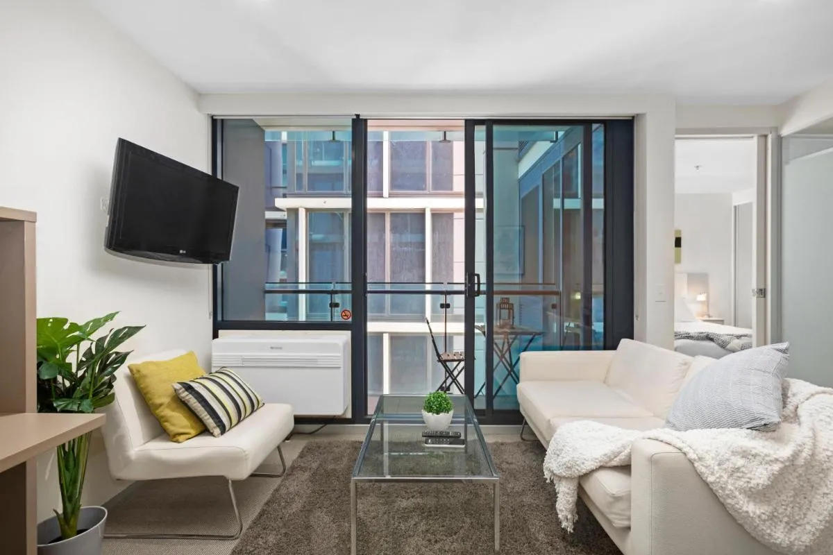 Complete Host A’Beckett St Apartments — 2