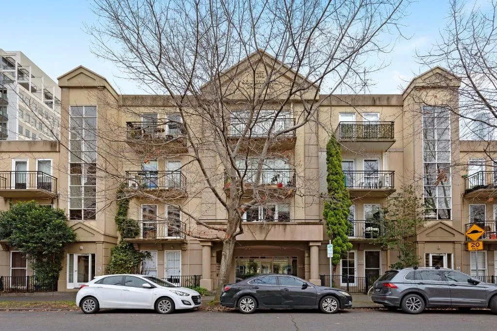 Complete Host Dodds St Apartments