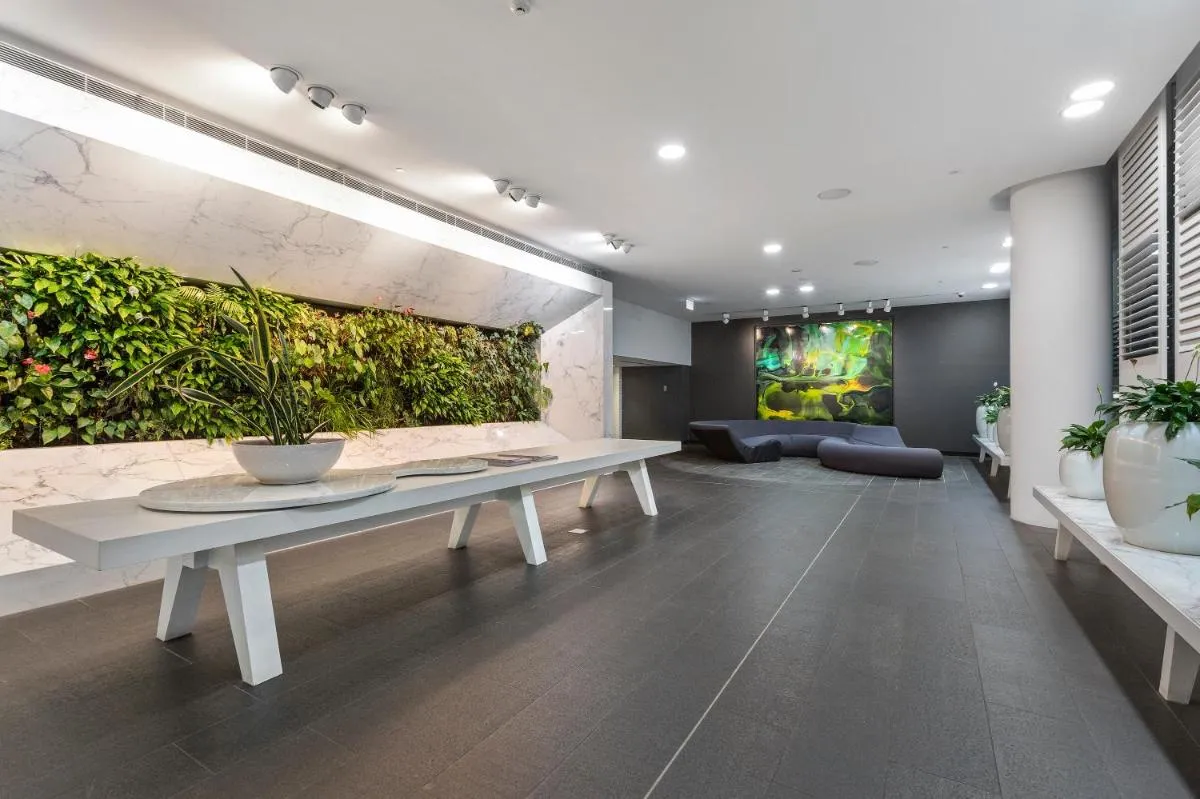 Complete Host Elm Apartments — 4