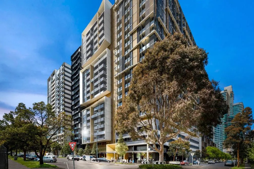 Complete Host Guilfoyle Apartments