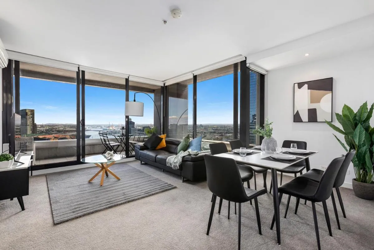 Complete Host NEO apartments — 5