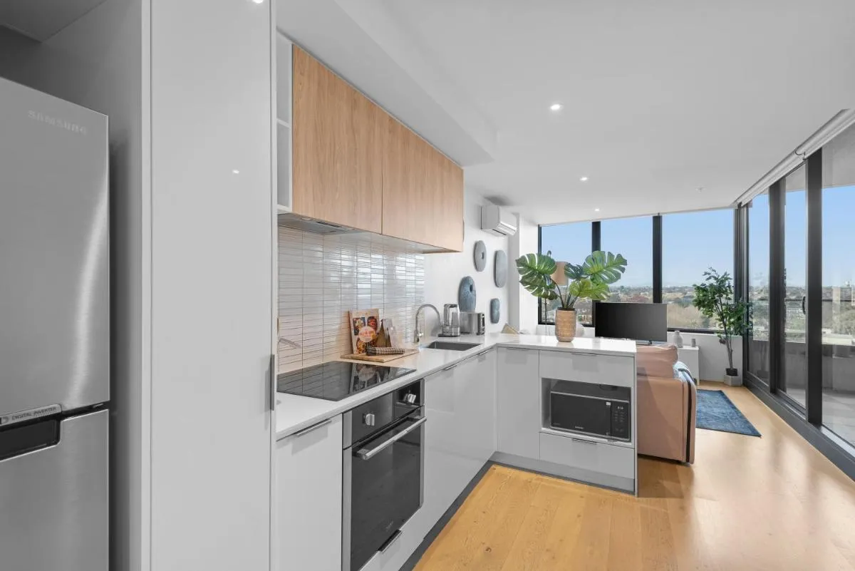 Complete Host STK Apartments — 3