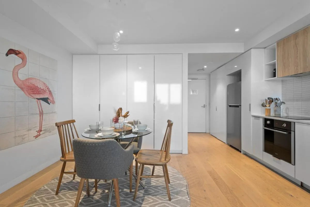 Complete Host STK Apartments — 5