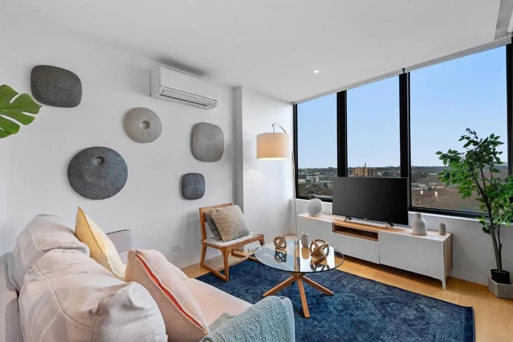 Complete Host STK Apartments