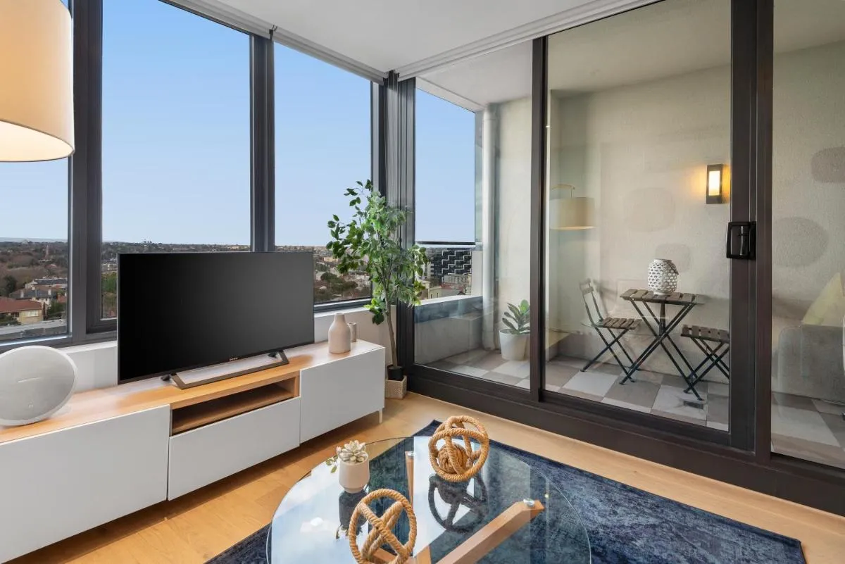 Complete Host STK Apartments — 2