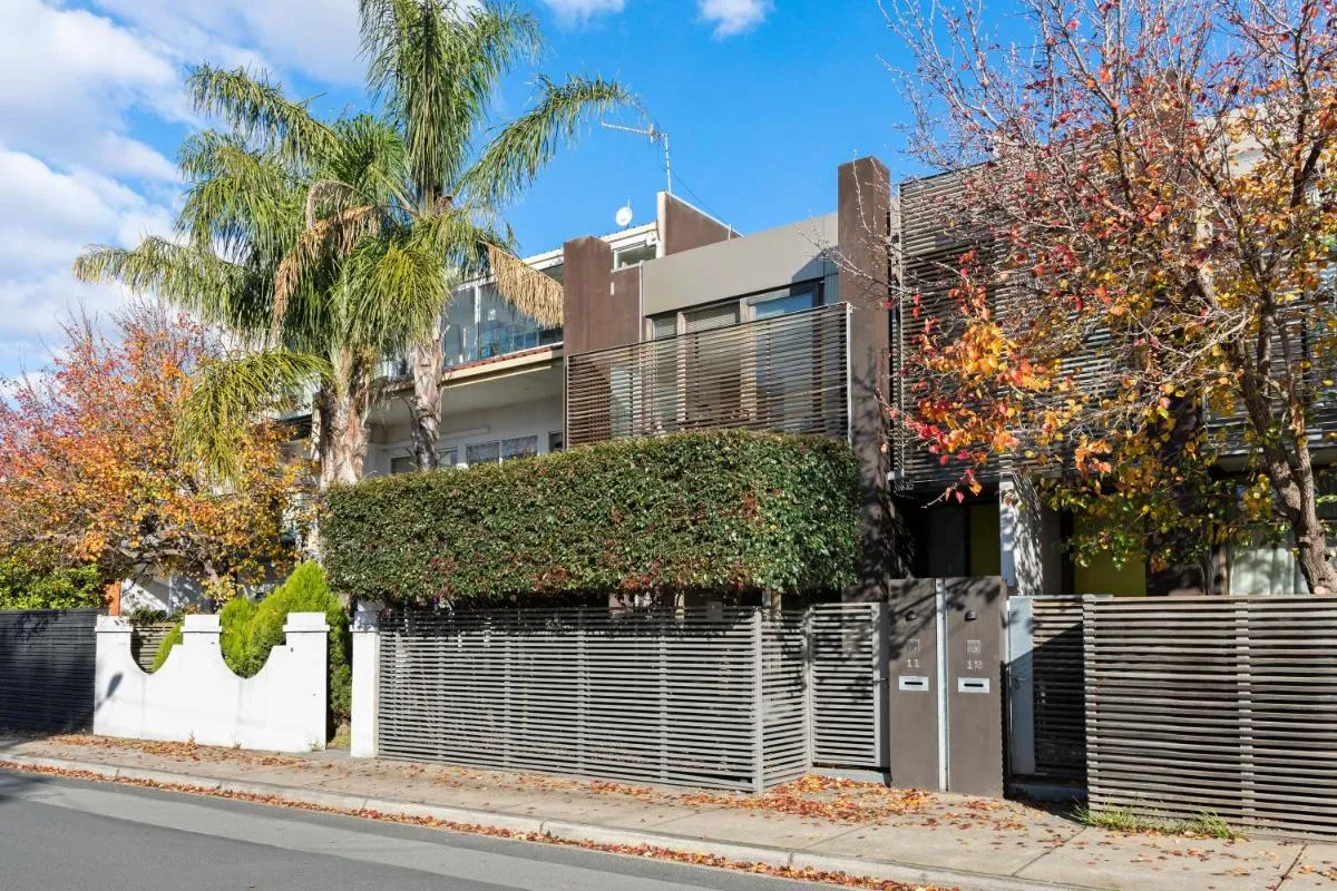 Complete Host South Yarra Townhouse — 5
