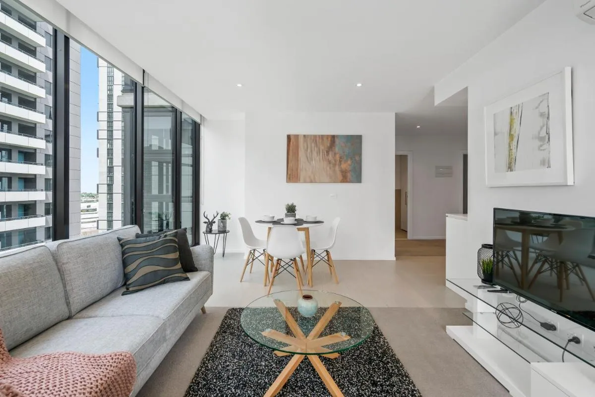 Complete Host Tiara Apartments — 4