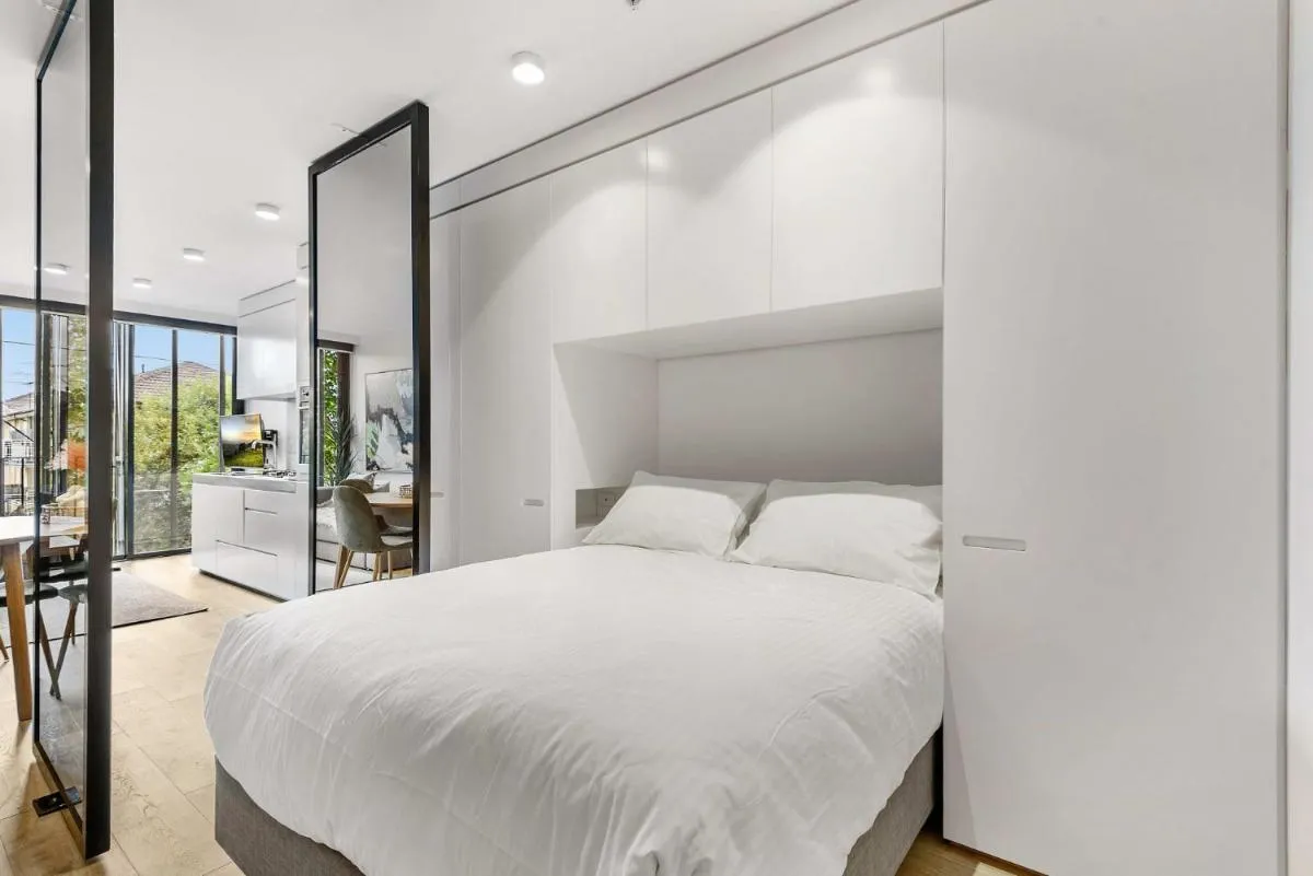 Contemporary 1-Bed in the Heart of St Kilda — 2