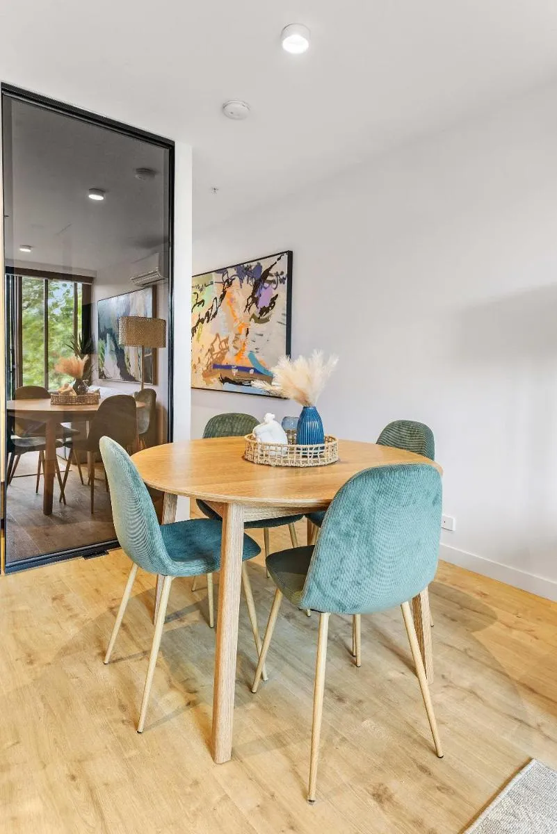 Contemporary 1-Bed in the Heart of St Kilda — 5