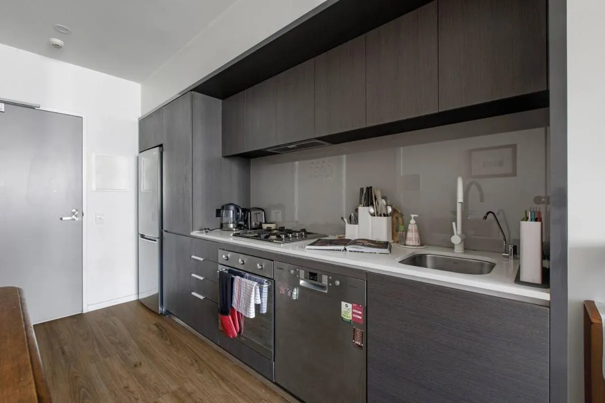Contemporary Comfort between Fitzroy and Carlton — 3