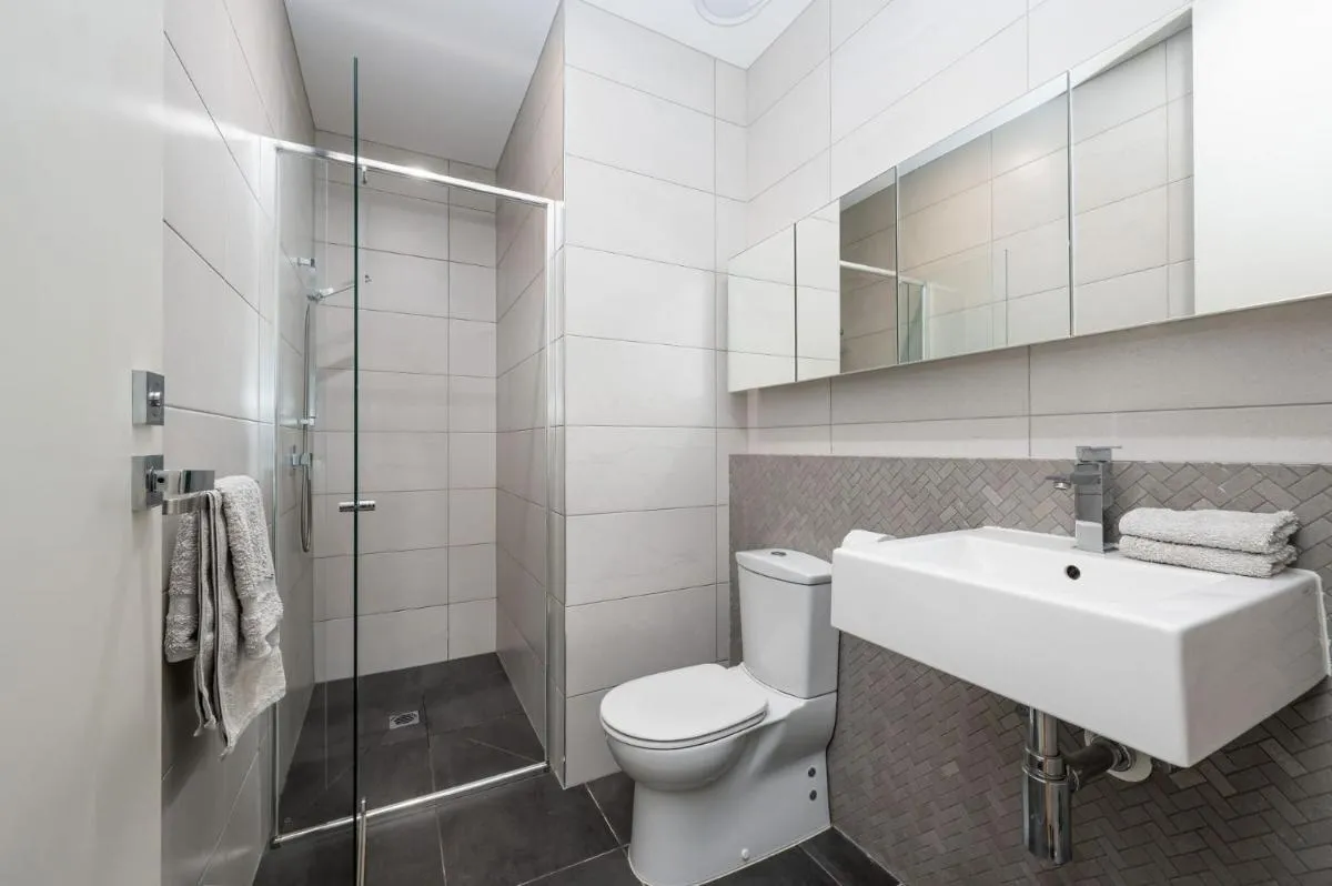 Convenience and Comfort in Carnegie — 3