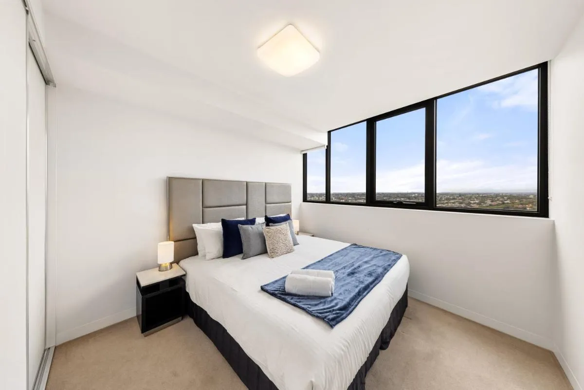 Convenient Located 1bedroom apartment in St Kilda — 2