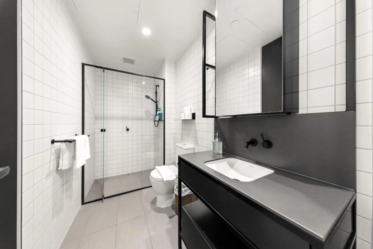 Convenient located 1 bedroom Apartment in Hawthorn — 3