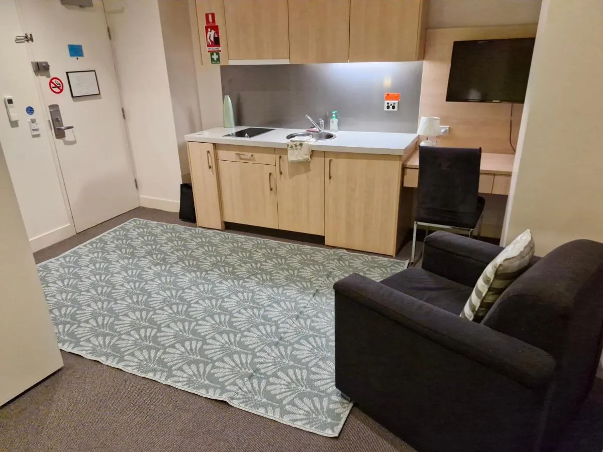Cool City 1 Bedroom — 3