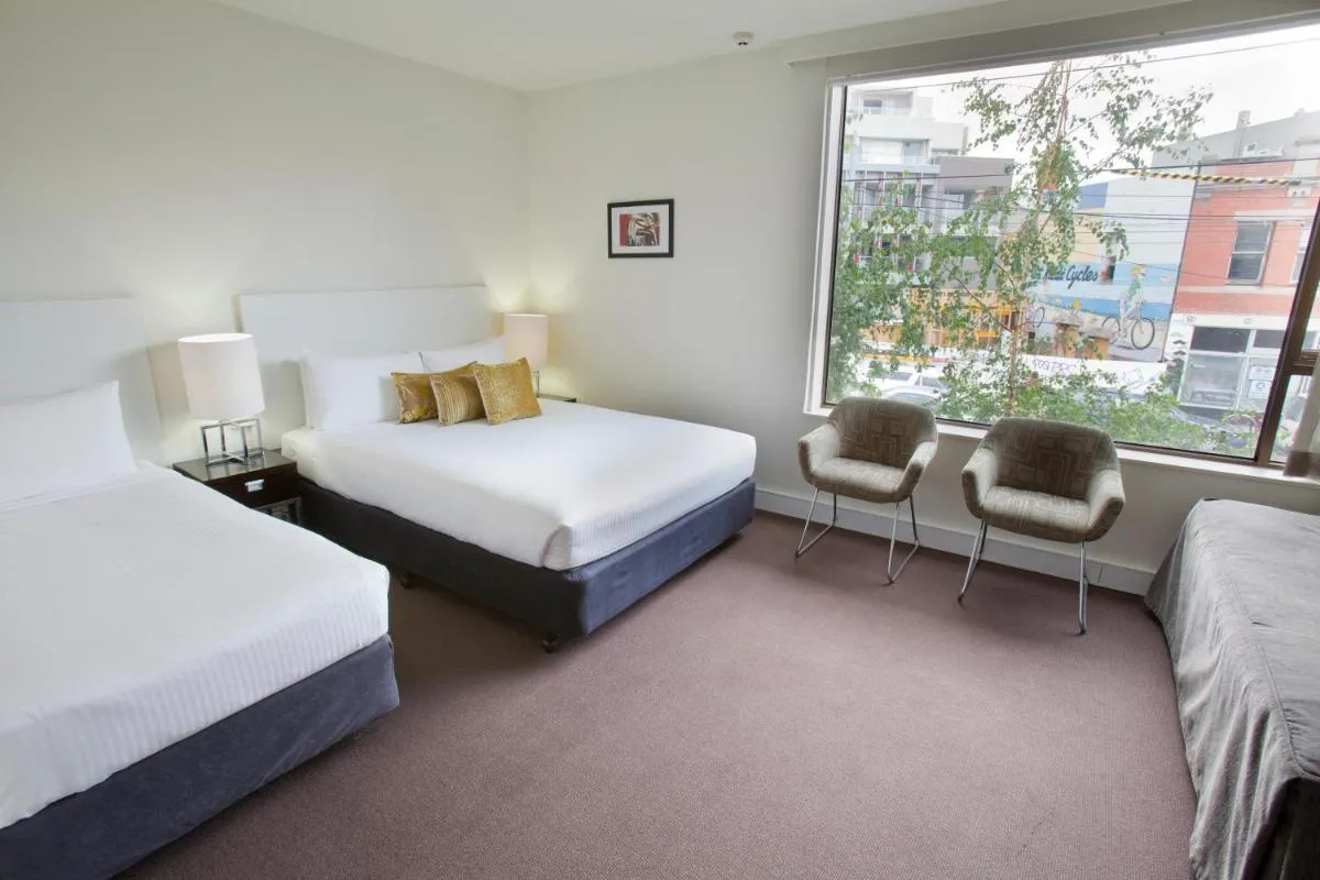 Cosmopolitan Hotel and Apartments — 2