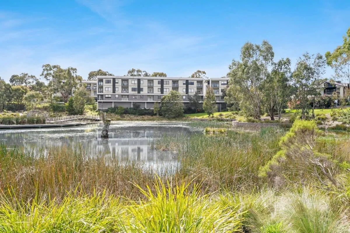 Cozy & Convenient Bundoora Apt withparking — 5
