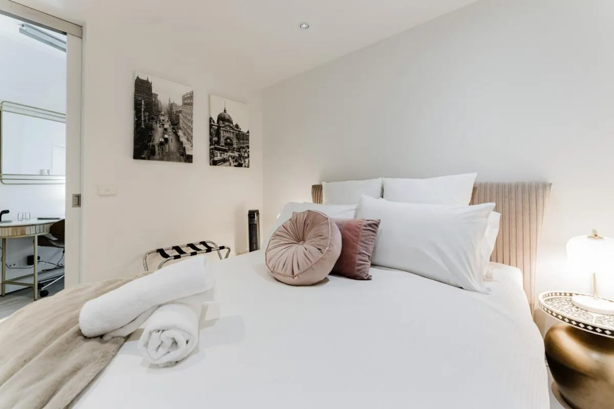 Deco Inspired Delight Near Mavel — 2