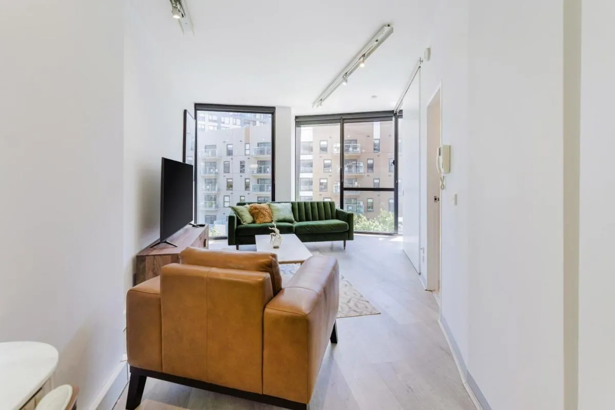 Deco Inspired Delight Near Mavel — 5