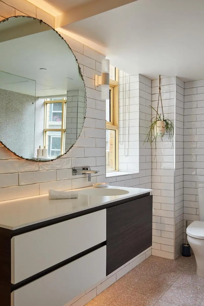 Deco Loft on Russell Street — 4