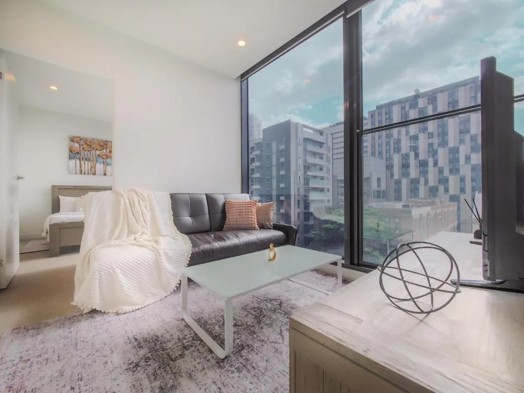 Delightful 1br On Bouverie St Close To Mel Uni
