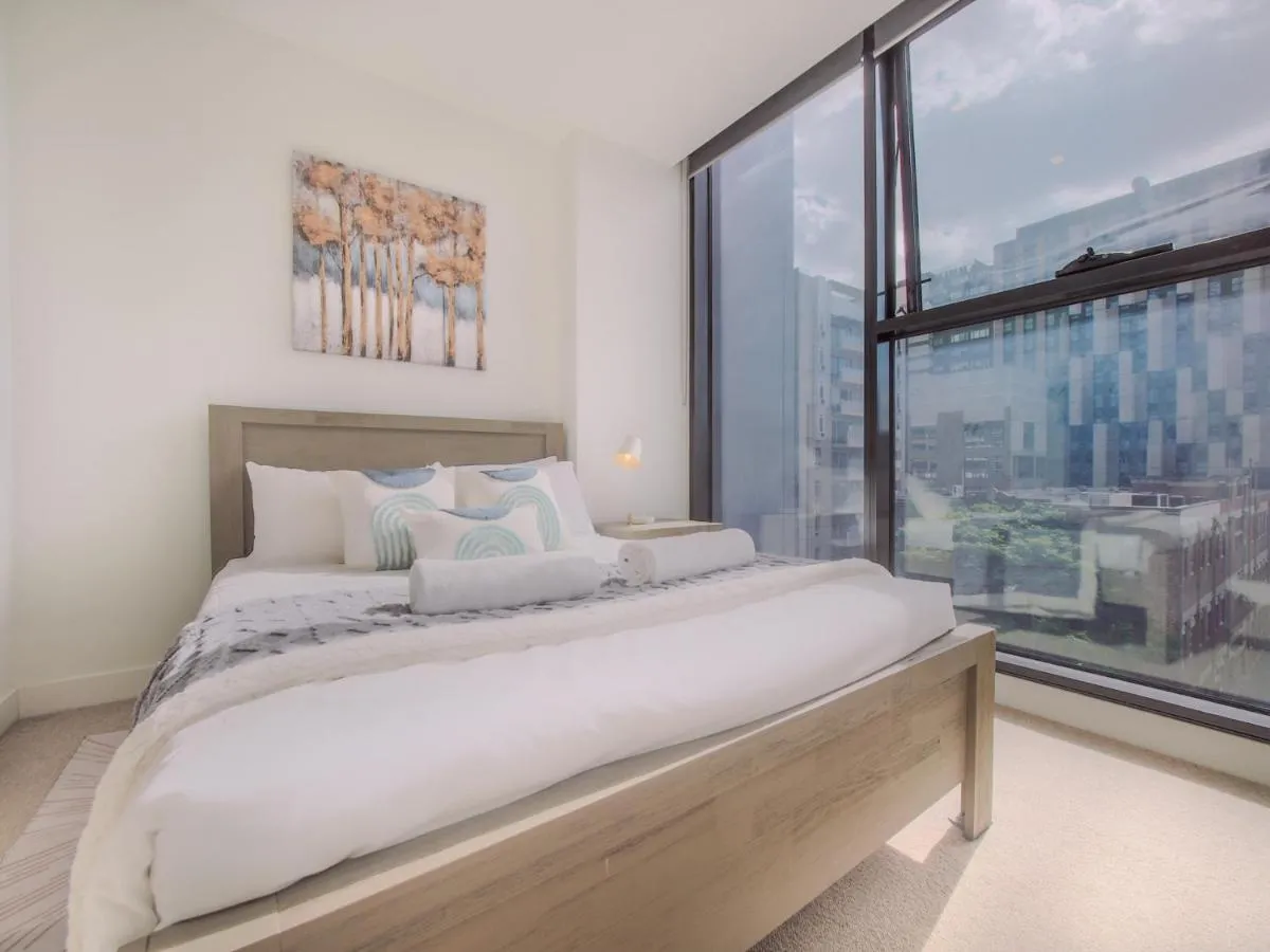 Delightful 1br On Bouverie St Close To Mel Uni — 2