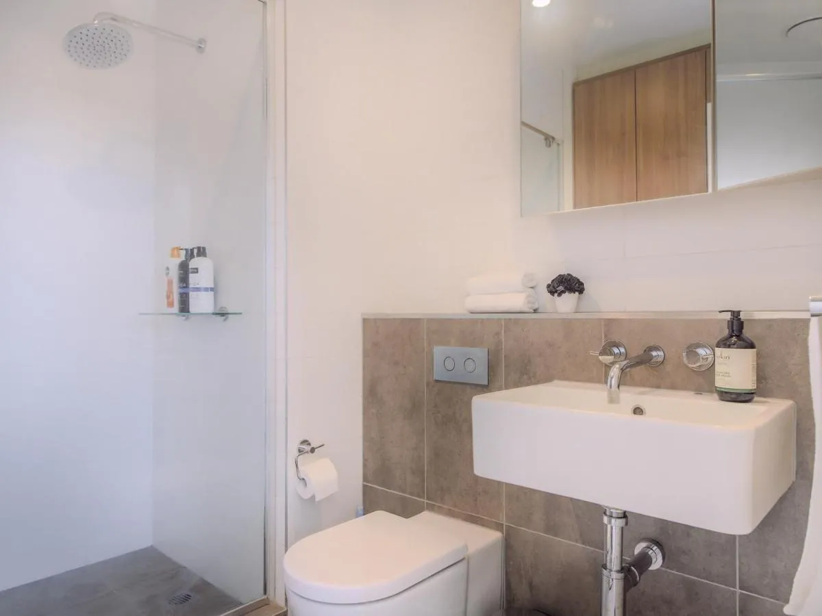 Delightful 1br On Bouverie St Close To Mel Uni — 3