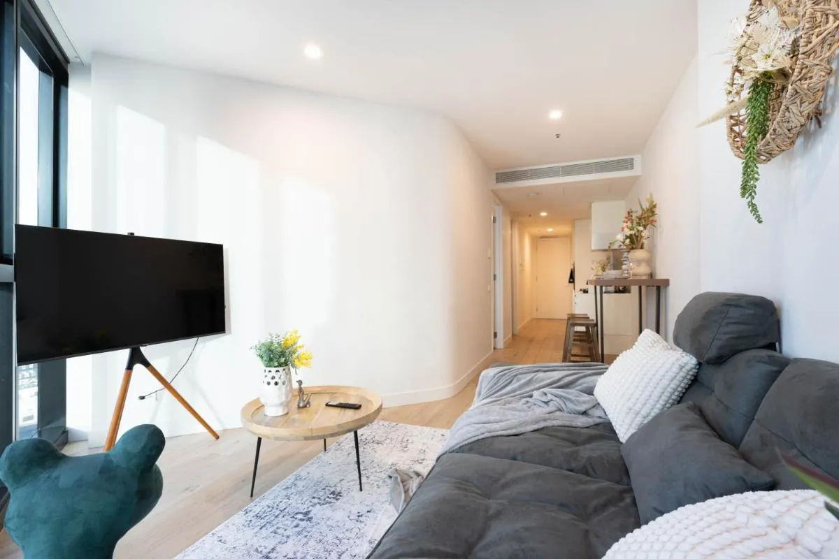 Designer Apt Southbank, close to Crown and MCEC-SH17 — 2