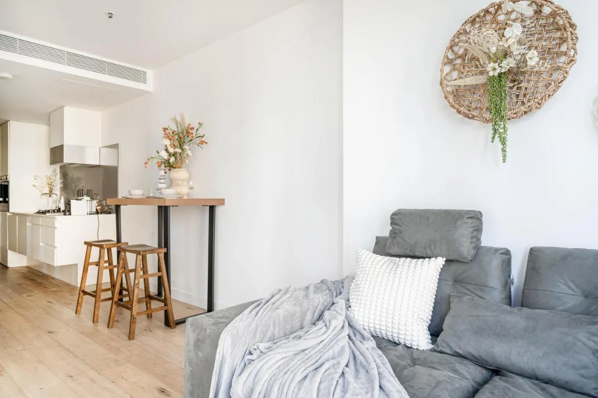 Designer Apt Southbank, close to Crown and MCEC-SH17 — 3