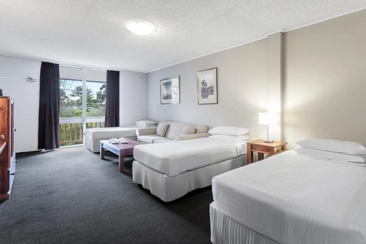 Dorset Gardens Hotel — 2