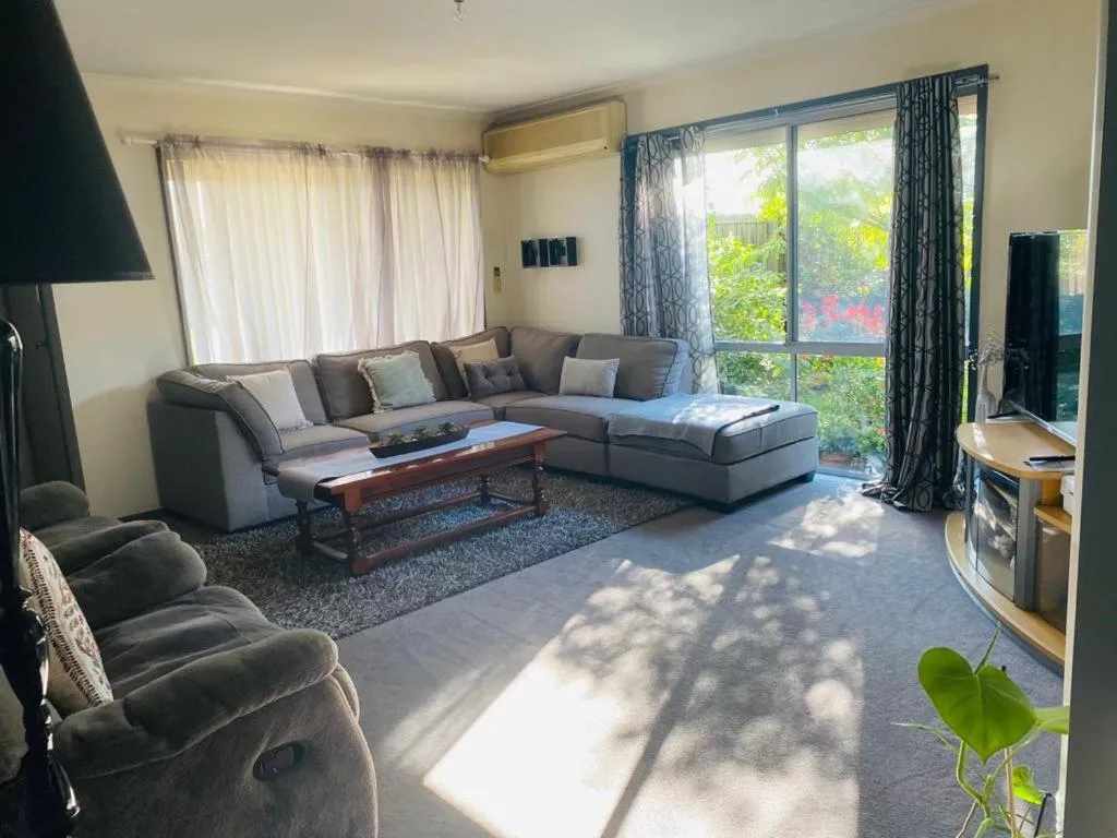 ENTIRE HOME IN WERRIBEE,BEST POSSIBLE LOCATION YOU CAN FIND — 5