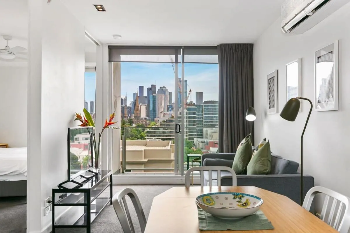 East Melb 2bed parking pet friendly — 5