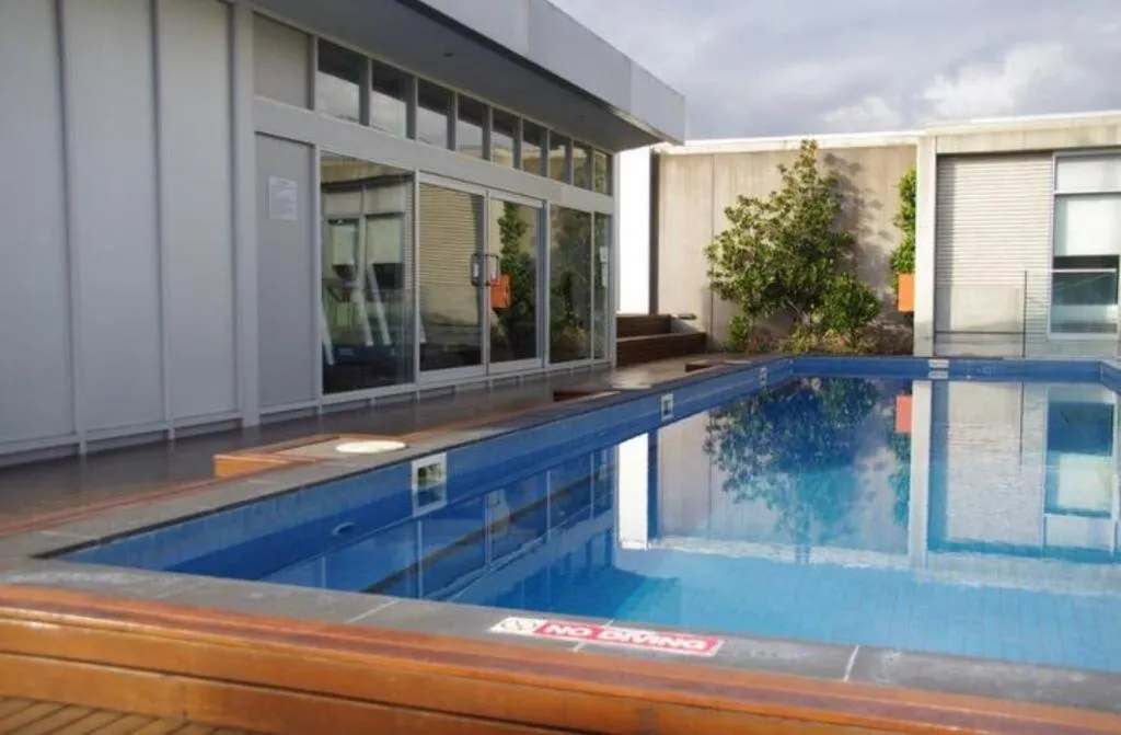 East Melb 2bed parking pet friendly — 4