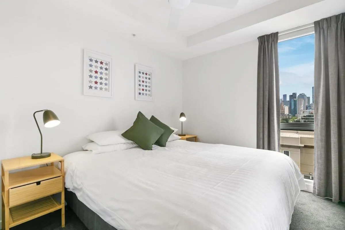 East Melb 2bed parking pet friendly — 2