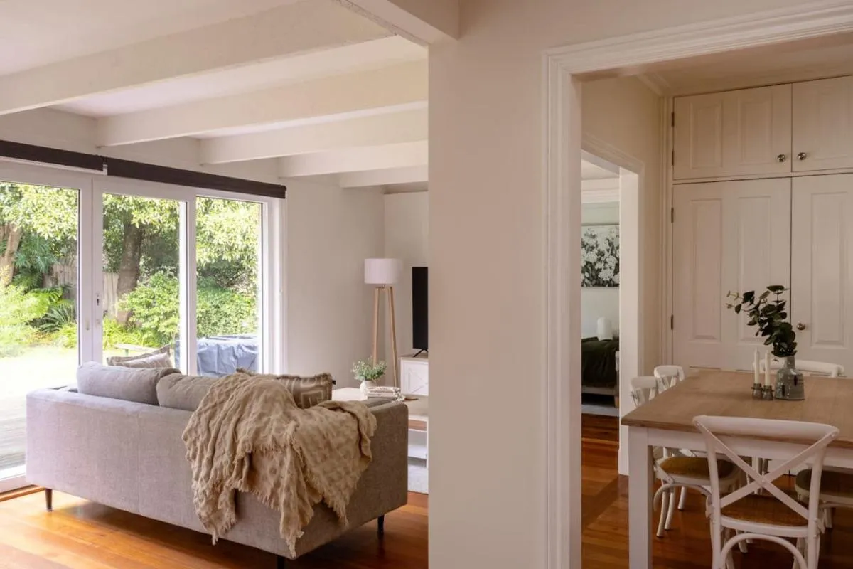 Elegant and Charming Balwyn Home — 2