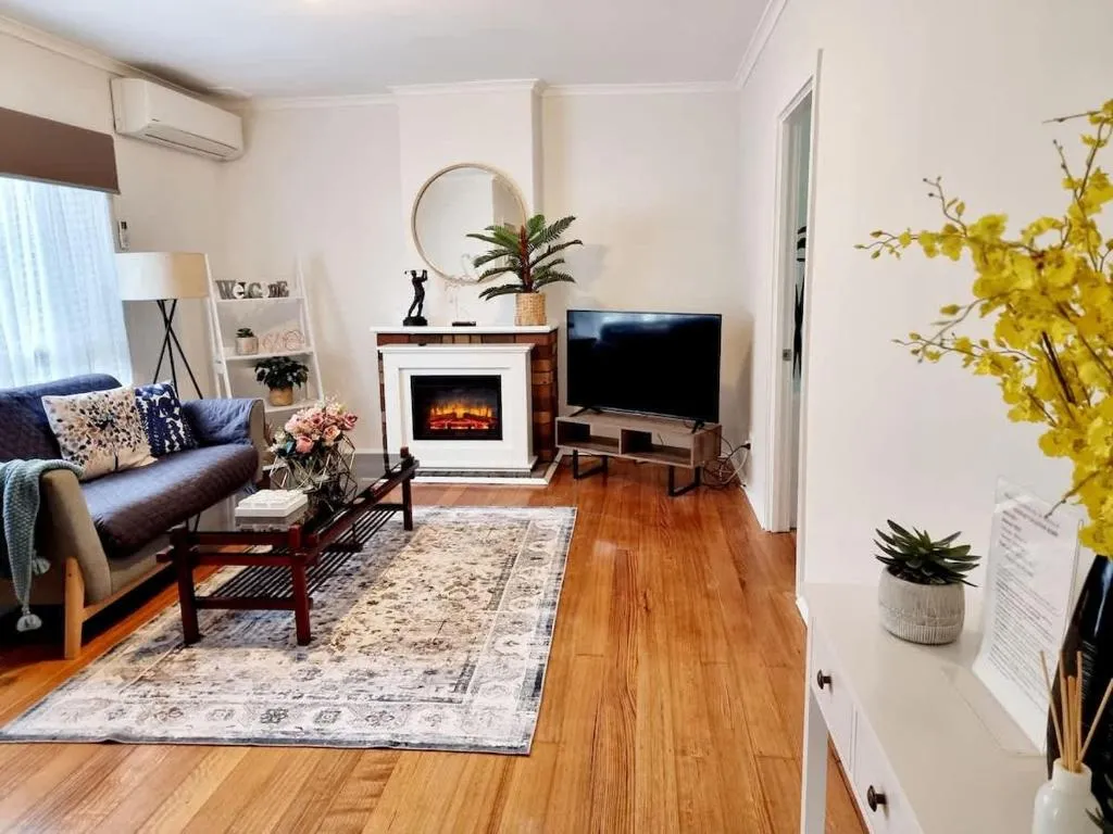 Entire 3 bedroom Doveton home no sharing