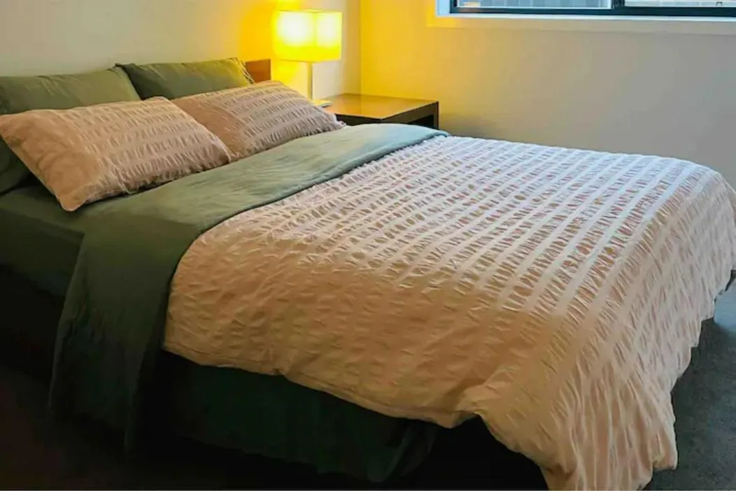 Entire 4 Bedroom Brand New Home In Melton South ! — 2