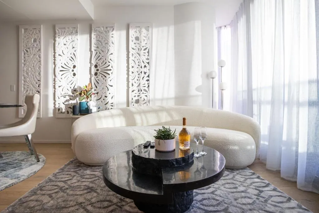 Essence Residence With Balcony & parking