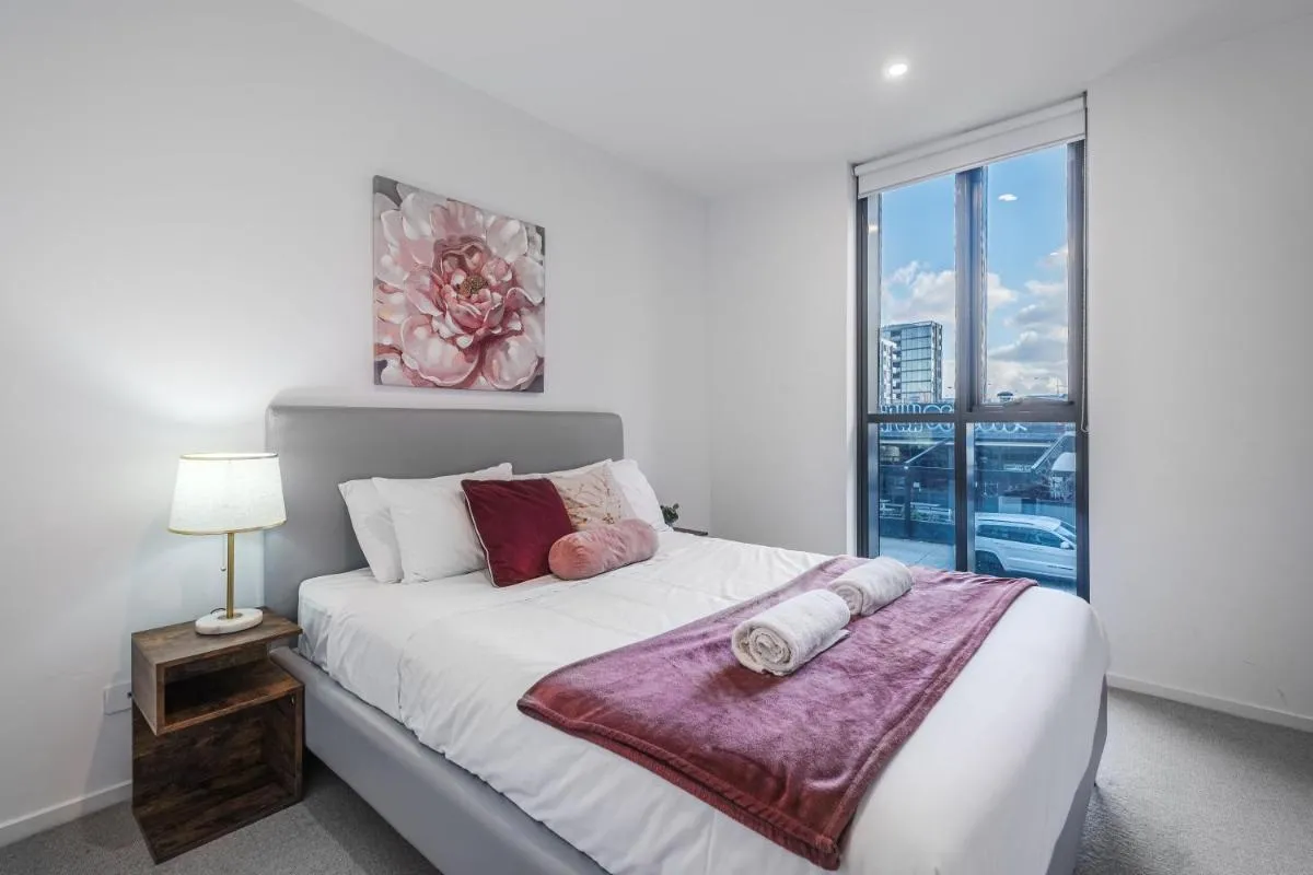 Exquisite And Warm 1br Nest In Footscray Pool Gym — 2