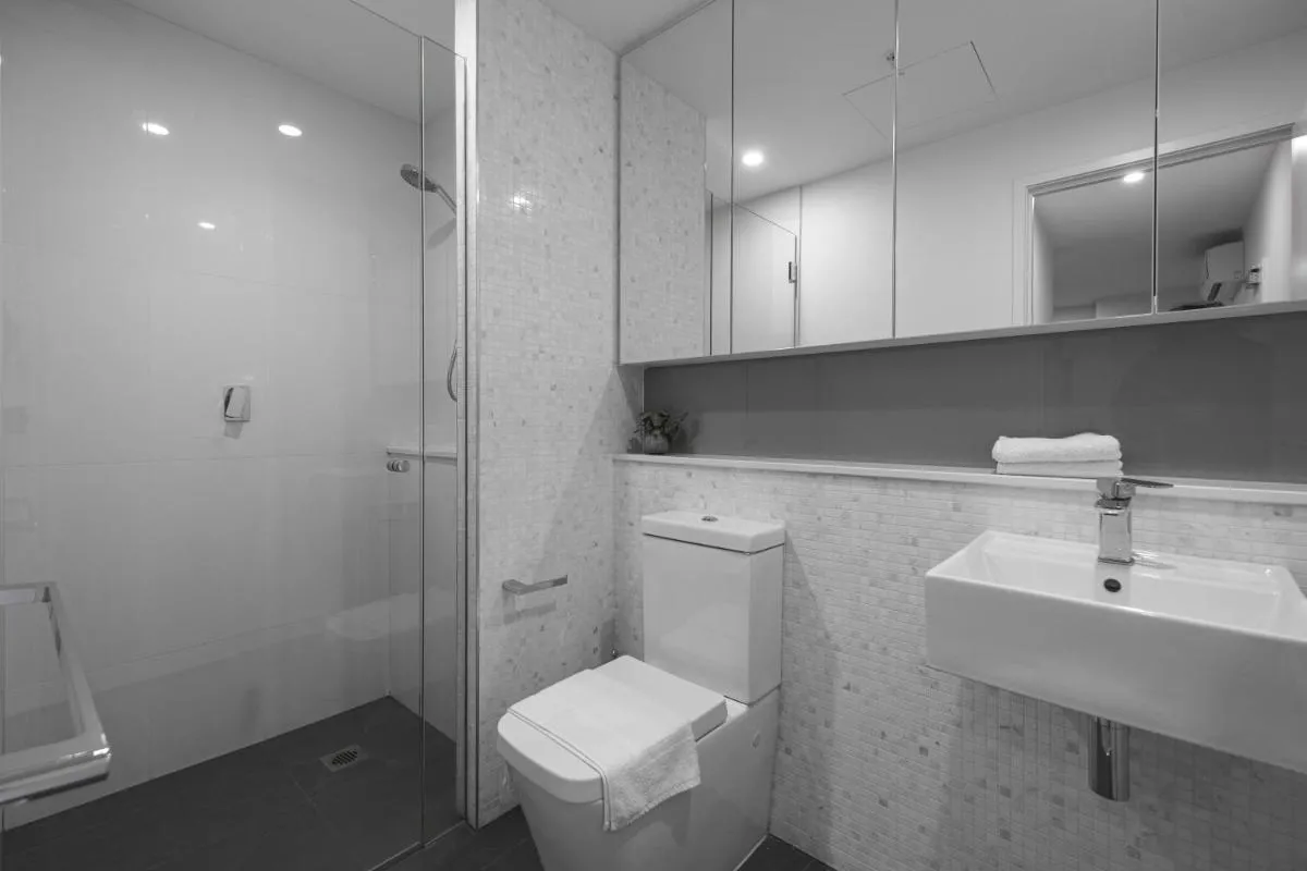 Exquisite And Warm 1br Nest In Footscray Pool Gym — 3