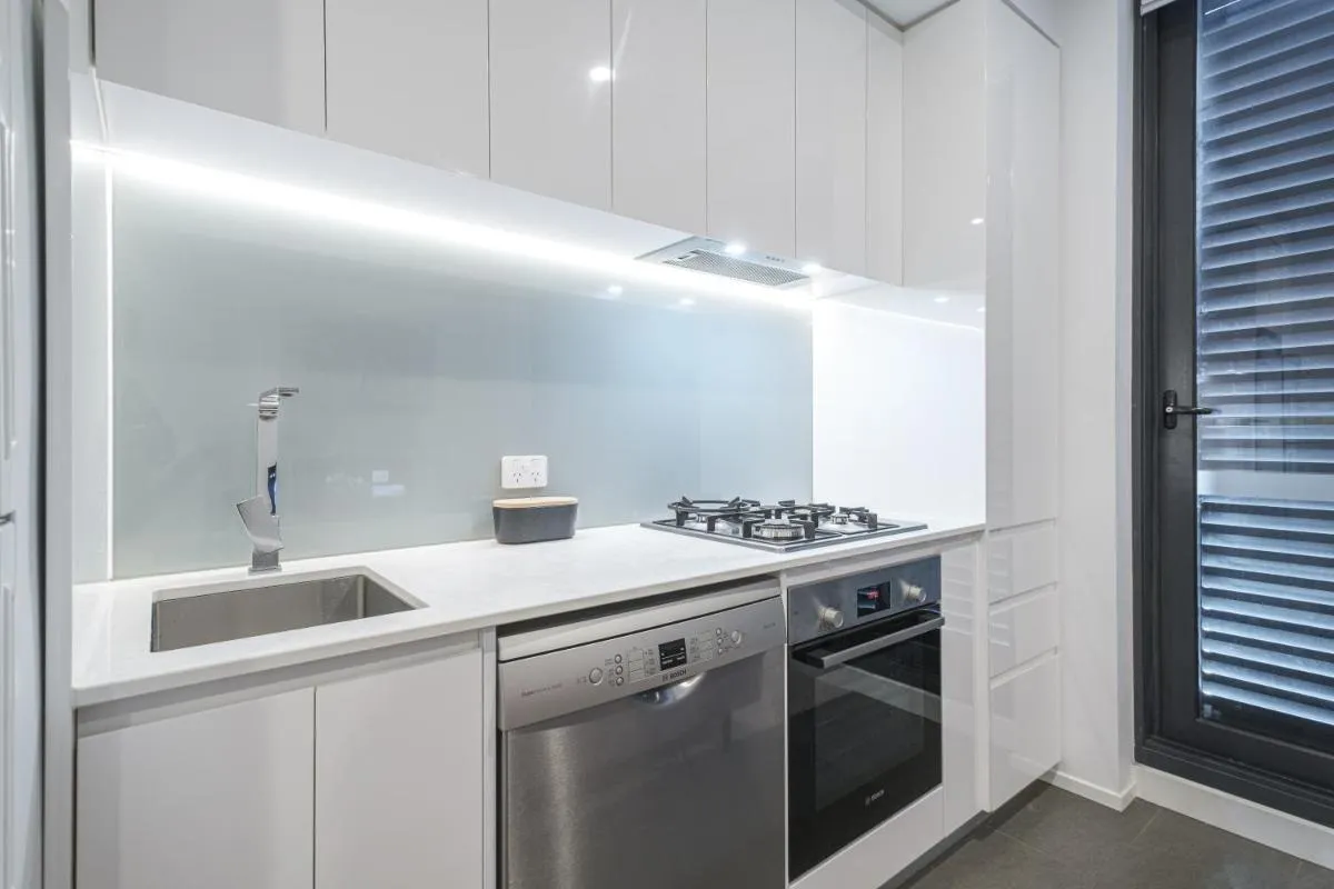 Exquisite And Warm 1br Nest In Footscray Pool Gym — 5