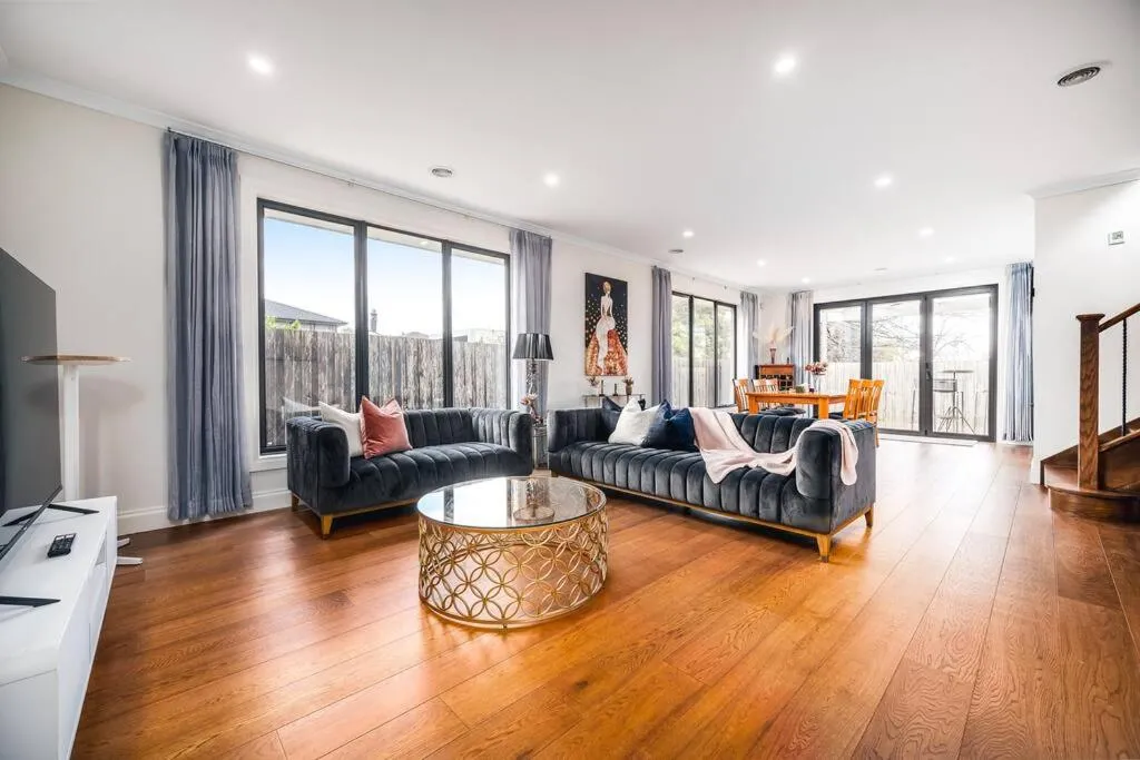 Family Fairyland 4 BRM 3 BATH near Chadstone SC