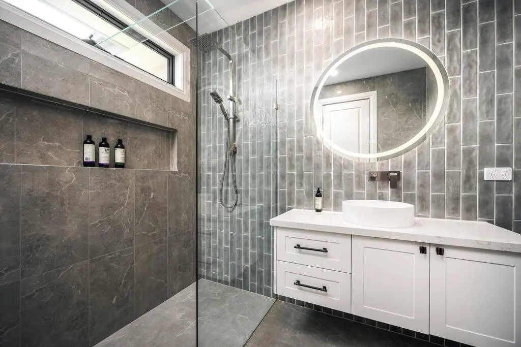Family Fairyland 4 BRM 3 BATH near Chadstone SC — 3