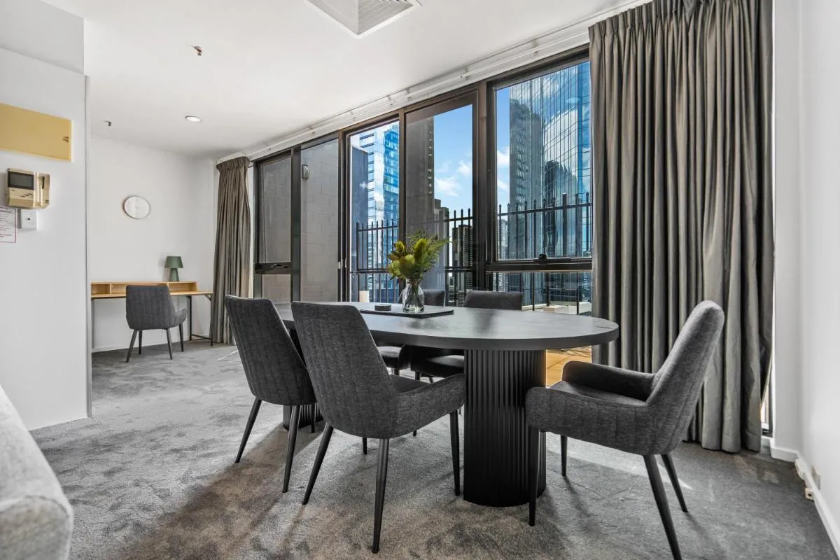 Family Friendly Getaway on Flinders Street — 4